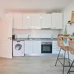2# Guest house *